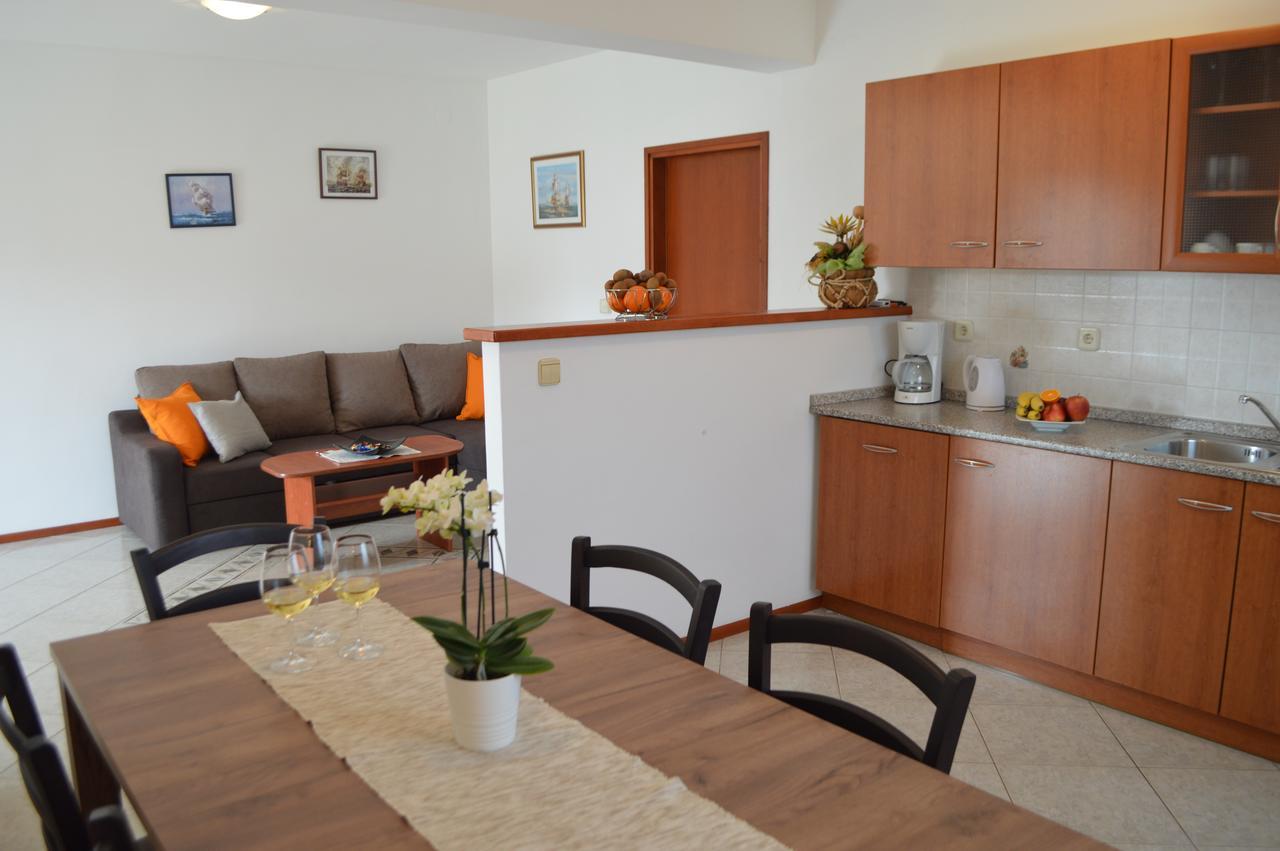 Marasi Apartment M&M מראה חיצוני תמונה
